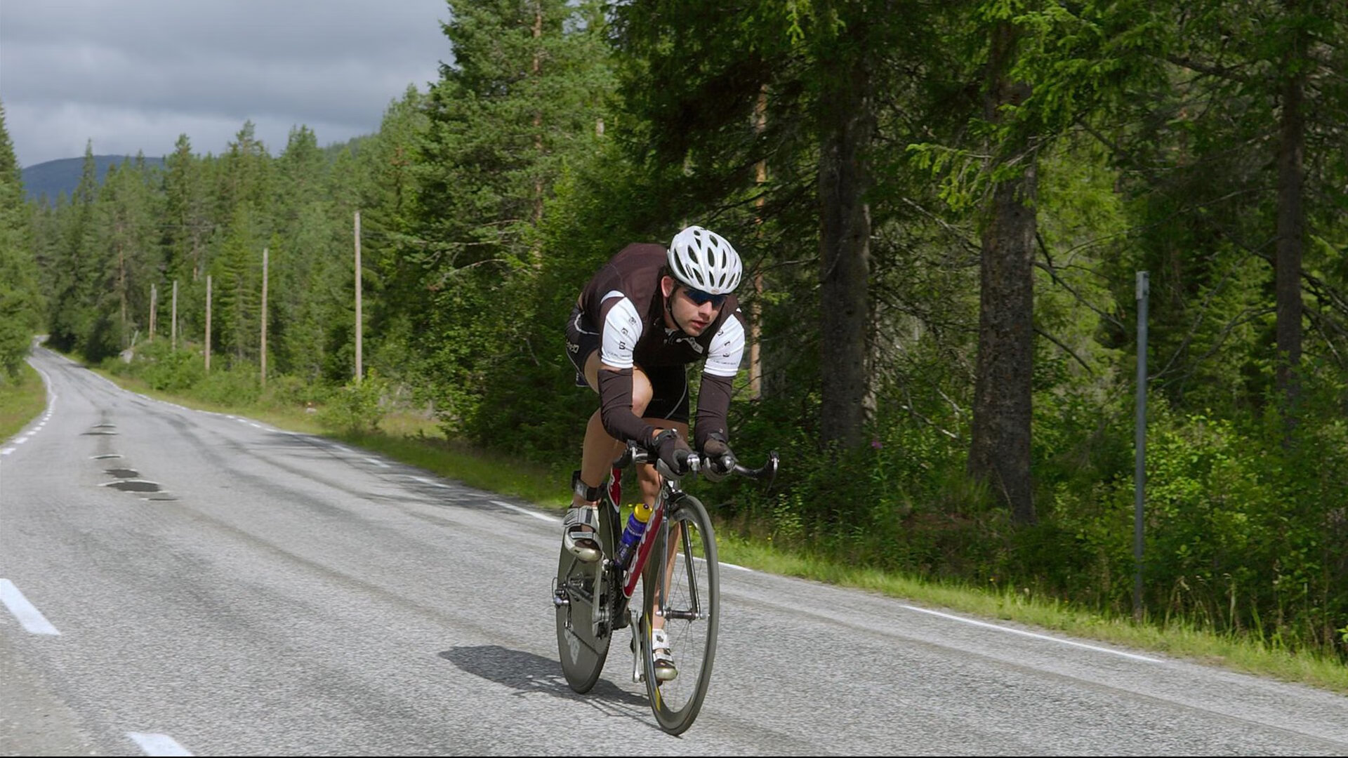 足球裁判机器人实验项目进入实战阶段，足球裁判实践